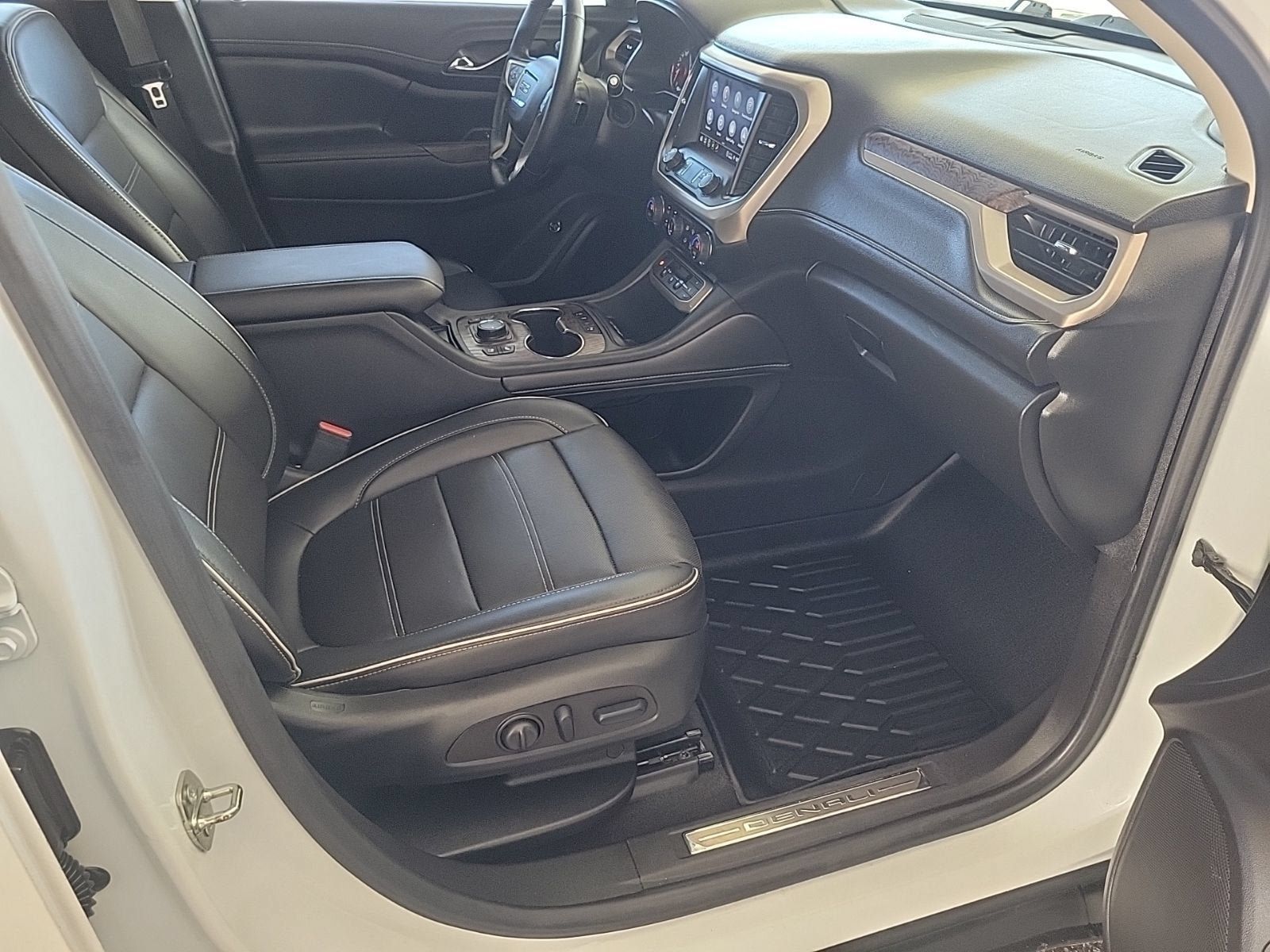 Certified 2023 GMC Acadia Denali w/ Denali Ultimate Package FWD image 14
