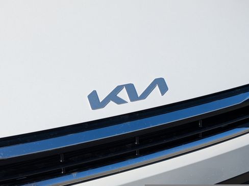 New 2025 Kia K4 GT-Line Turbo FWD image 11