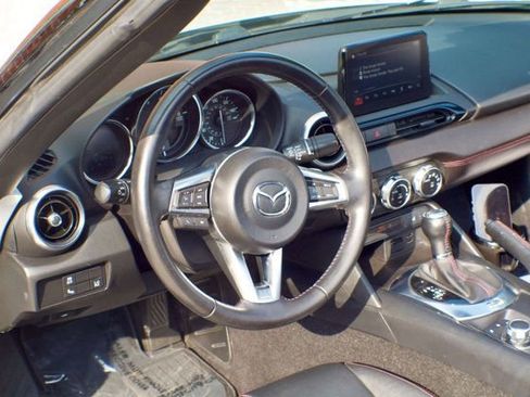 Used 2018 MAZDA MX-5 Miata Grand Touring RWD image 20