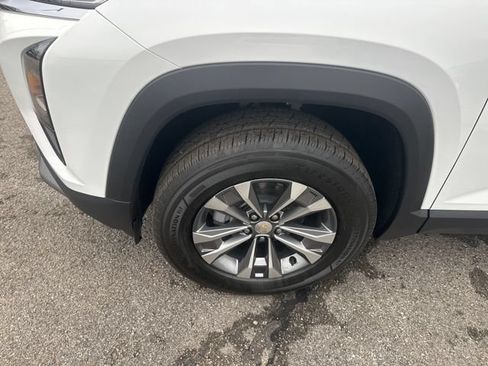 New 2026 Chevrolet Equinox LT w/ Safety and Technology Package FWD image 11
