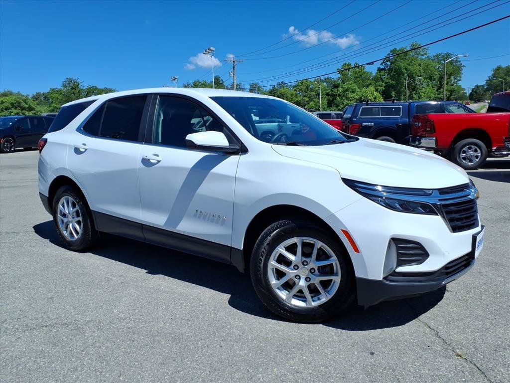Used 2023 Chevrolet Equinox LT AWD/4WD image 2