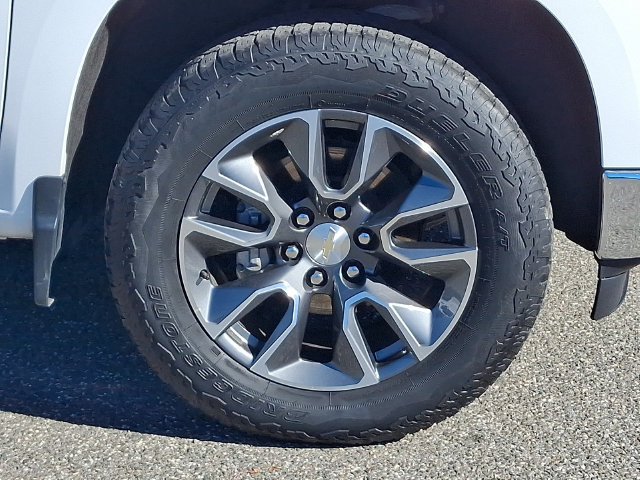 Used 2023 Chevrolet Silverado 1500 LT AWD/4WD image 30