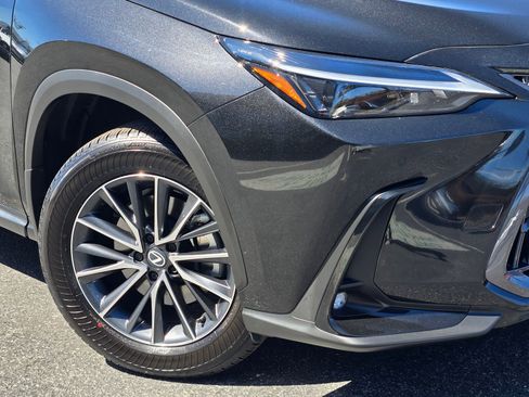 Certified 2026 Lexus NX 350h AWD w/ Accessory Package (2T) image 9