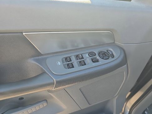Used 2007 Dodge Ram 2500 Truck SLT image 25