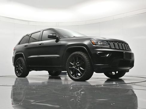 Used 2021 Jeep Grand Cherokee Laredo X AWD/4WD image 40