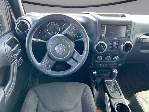 Used 2017 Jeep Wrangler Unlimited Sport w/ Quick Order Package 24S AWD/4WD image 9
