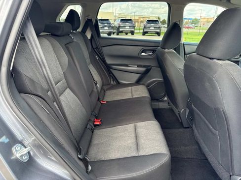 Used 2024 Nissan Rogue SV FWD image 12
