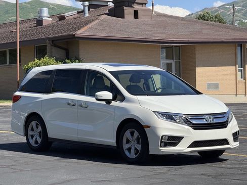 Used 2019 Honda Odyssey EX-L image 3