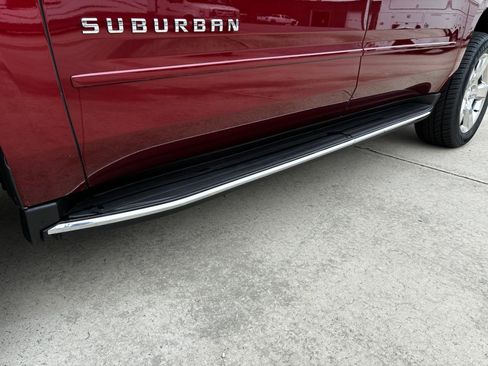 Used 2020 Chevrolet Suburban Premier image 8