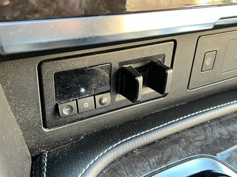 Used 2023 Nissan Armada Platinum w/ Captain's Chairs Package image 43