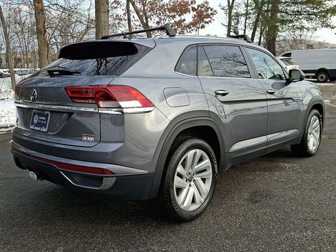 Certified 2022 Volkswagen Atlas Cross Sport SE image 11