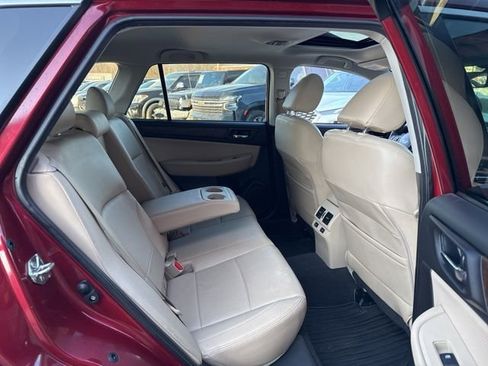 Used 2017 Subaru Outback 2.5i Limited image 14
