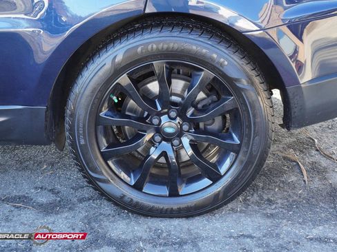 Used 2014 Land Rover Range Rover Sport HSE image 12