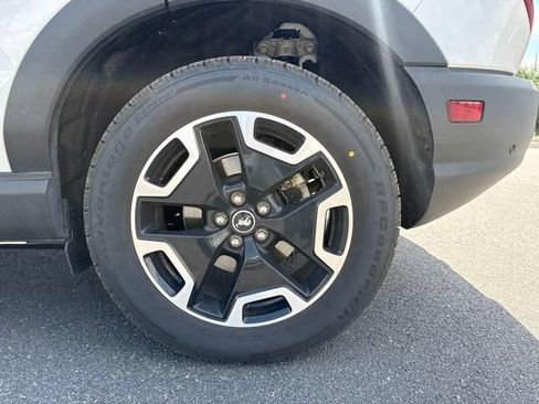 Used 2022 Ford Bronco Sport Outer Banks w/ Tech Package AWD/4WD image 7