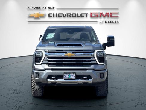 Used 2024 Chevrolet Silverado 3500 High Country w/ High Country Premium Package AWD/4WD image 8