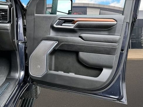 Certified 2025 GMC Sierra 3500 Denali w/ Denali Reserve Package AWD/4WD image 18