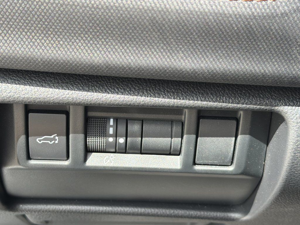 Certified 2025 Subaru Forester Touring w/ Popular Package - Touring AWD/4WD image 31