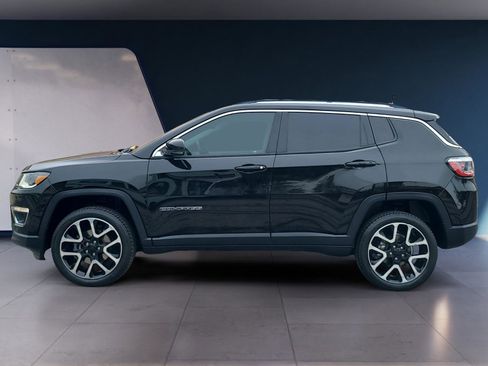 Used 2017 Jeep Compass Limited image 2