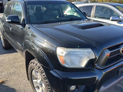 Used 2012 Toyota Tacoma 4x4 Double Cab image 3