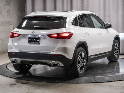 Certified 2026 Mercedes-Benz GLA 250 image 4