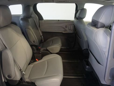 Used 2024 Toyota Sienna XLE w/ XLE Plus Package AWD/4WD image 25