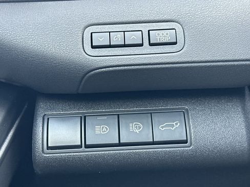 New 2026 Subaru Uncharted Premium FWD image 29