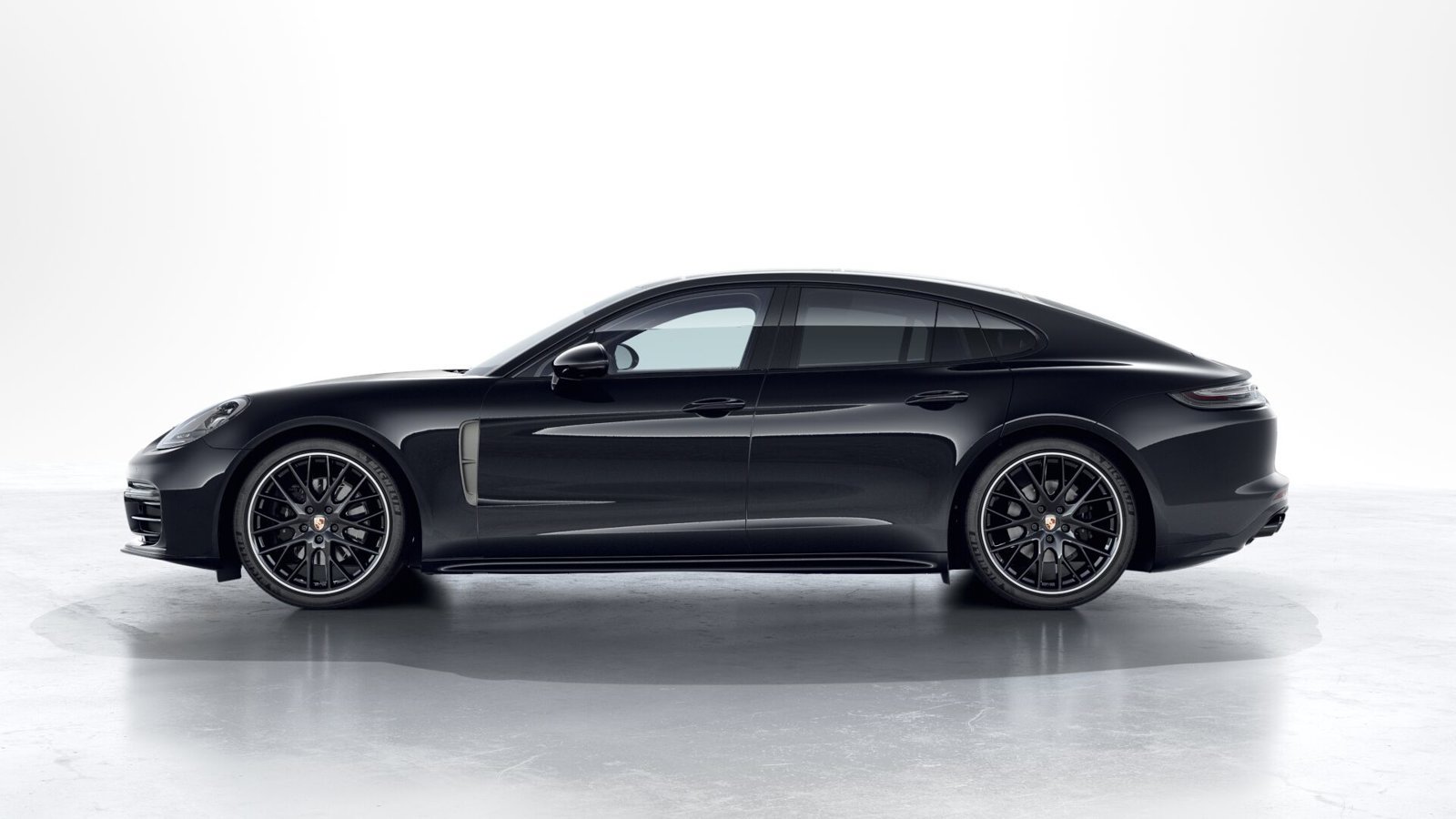 Certified 2023 Porsche Panamera 4 Platinum Edition AWD/4WD image 2