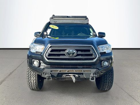 Used 2022 Toyota Tacoma SR5 w/ Technology Package AWD/4WD image 2