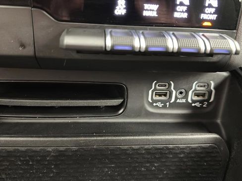 Used 2023 RAM 1500 Big Horn AWD/4WD image 24