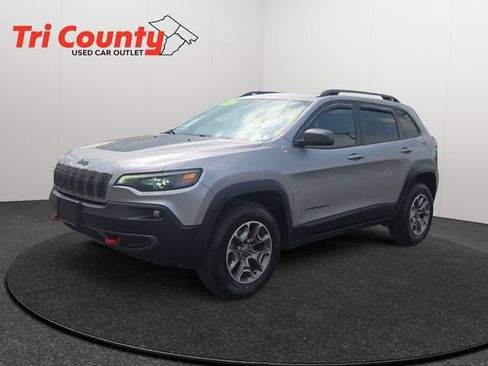 Used 2020 Jeep Cherokee Trailhawk w/ Cold Weather Group AWD/4WD image 3