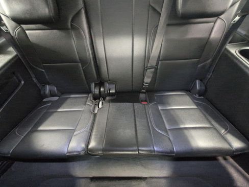 Used 2019 Chevrolet Suburban Premier AWD/4WD image 24