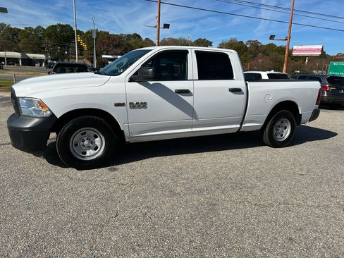 Used 2017 RAM 1500 Tradesman image 13