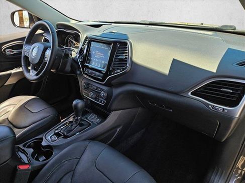 Used 2019 Jeep Cherokee Limited w/ Luxury Group FWD image 22