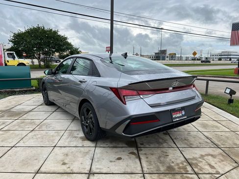 Certified 2026 Hyundai Elantra Sport FWD image 13