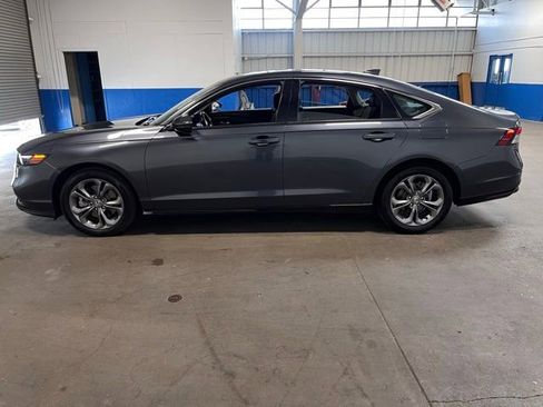 Used 2023 Honda Accord EX-L image 6