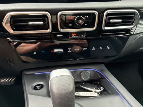 New 2026 Nissan Sentra SV w/ SV Convenience Package FWD image 21