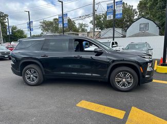 Used 2024 Chevrolet Traverse LT w/ Enhanced Driving Package AWD/4WD video 2