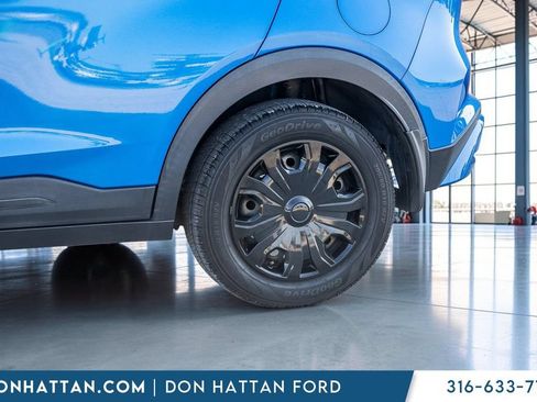 Used 2022 Nissan Kicks S FWD image 33