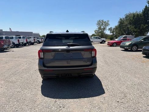 Used 2025 Ford Explorer ST-Line AWD/4WD image 6