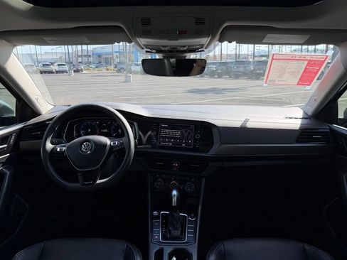 Used 2020 Volkswagen Jetta SEL Premium FWD image 9