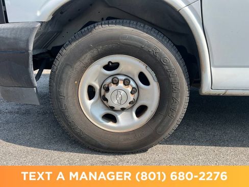 Used 2019 Chevrolet Express 2500 w/ Driver Convenience Package RWD image 9