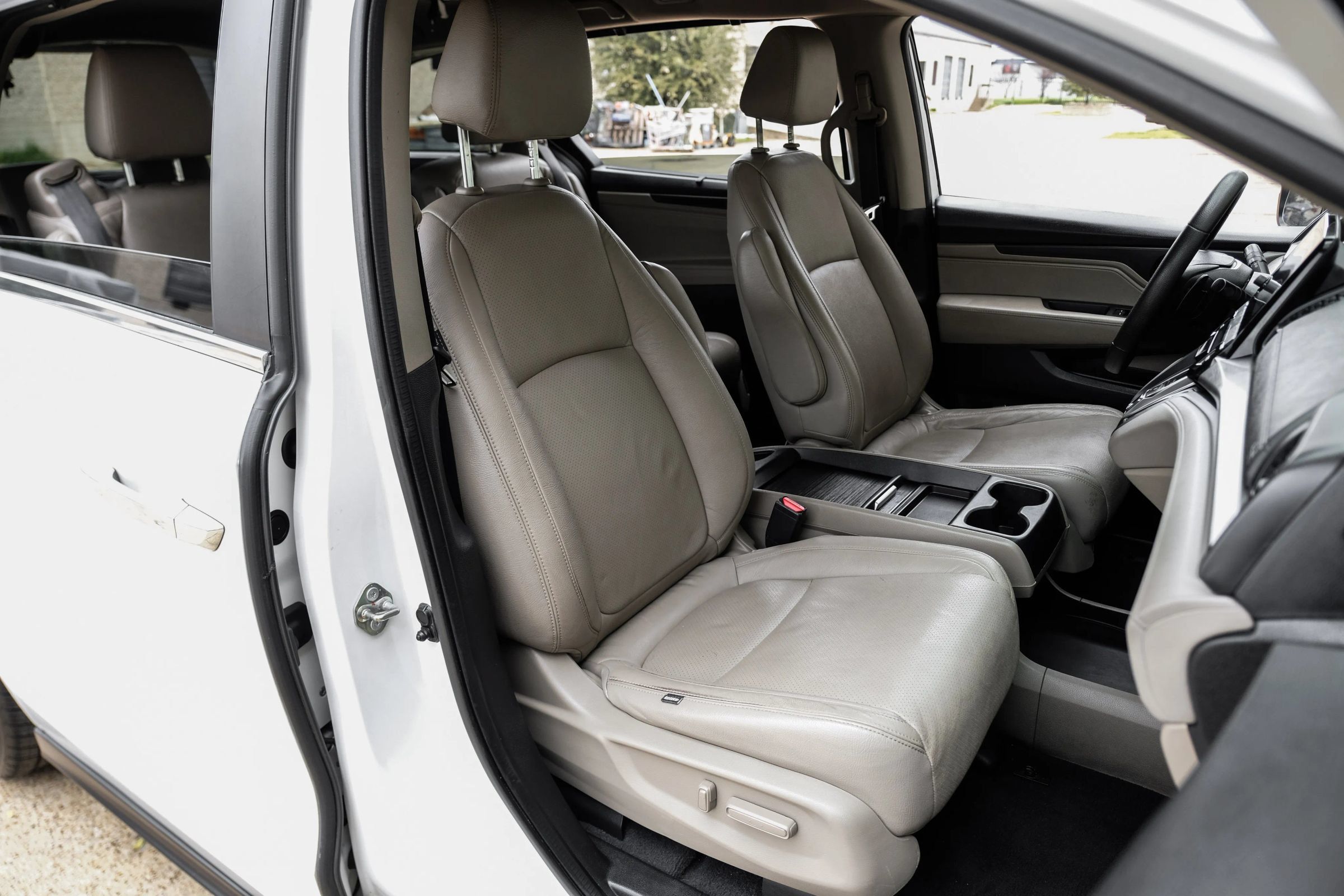 Used 2020 Honda Odyssey EX image 38