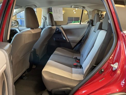 Used 2013 Toyota RAV4 LE image 20