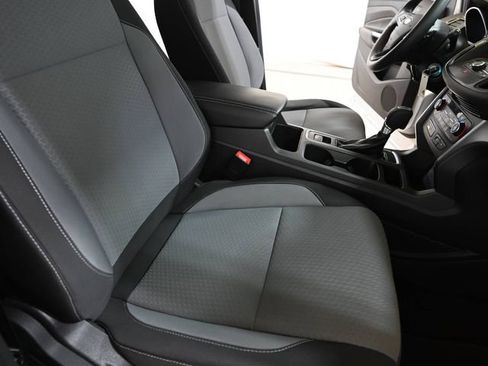 Used 2017 Ford Escape SE w/ Equipment Group 201A AWD/4WD image 24