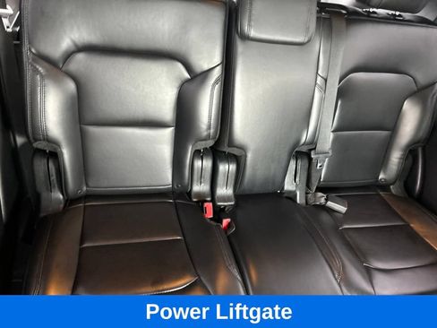 Used 2019 Ford Explorer XLT w/ Equipment Group 202A AWD/4WD image 20