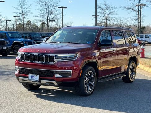 Certified 2024 Jeep Wagoneer Series III image 3