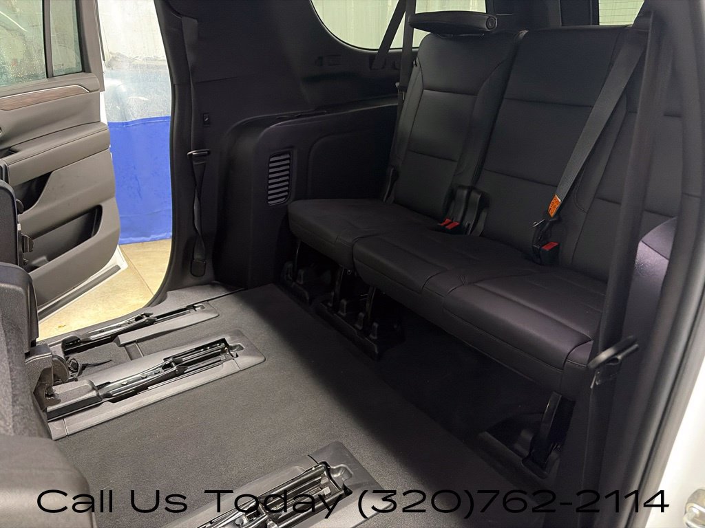 Used 2021 Chevrolet Suburban Z71 w/ Z71 Signature Package AWD/4WD image 25