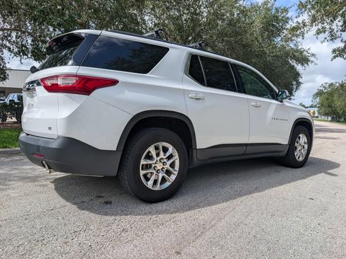 Used 2019 Chevrolet Traverse LT FWD image 7