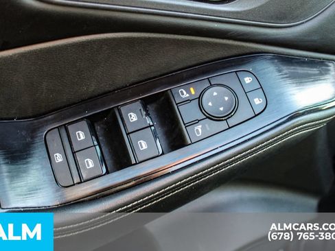 Used 2025 Nissan Rogue SV FWD image 39