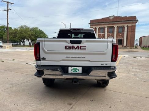 Used 2022 GMC Sierra 2500 SLT AWD/4WD image 4